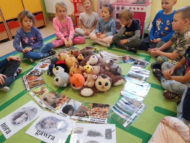 Gr III Poznajemy leśne zwierzęta i ich przygotowania do zimy