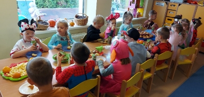 DZIEŃ POSTACI Z BAJEK gr II 20222_36
