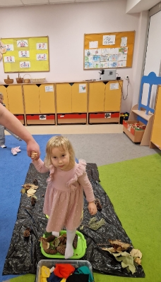 Zabawy sensoryczne z darów jesieni gr II_7